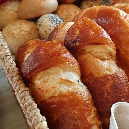 Casa Greina Couette-café Surrein